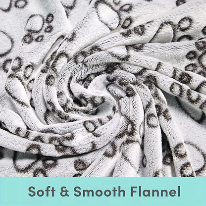 Soft Fluffy Pet Blanket – Warm, Comfortable & Cute Cartoon Design for Cats & Dogs