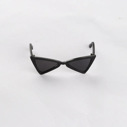 Vintage Triangle Cat Sunglasses – Reflective Eyewear for Small Cats & Dogs, Perfect Photo Prop